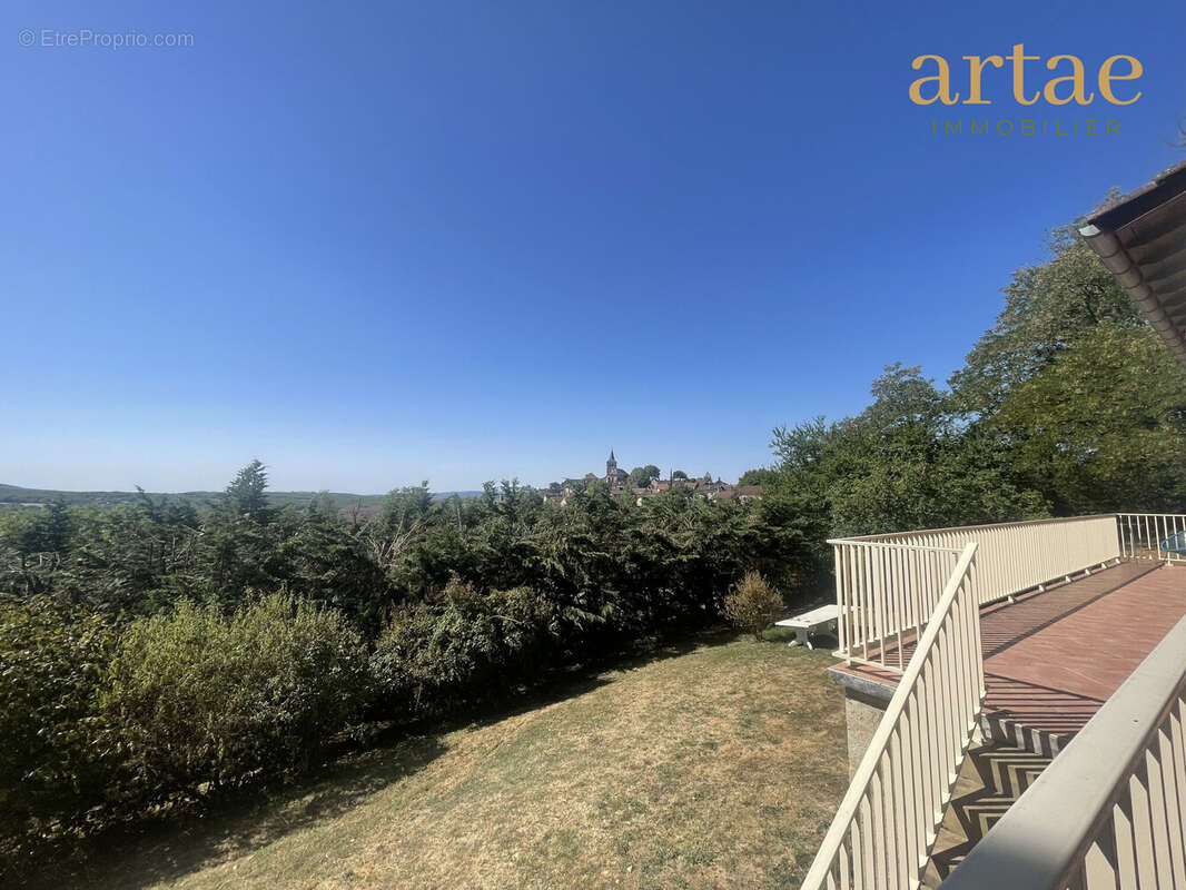 Maison 168 m² à Parisot  - photo 5
