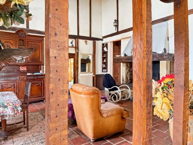 Maison à LE HOUGA