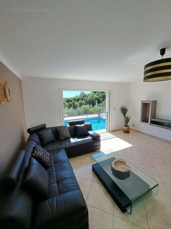 Maison de plain pied 170 m2, 5 chambres, piscine, garage, sans vis-à-vis,  terrain 5540 m2 à SAN NICOLAO, Moriani (HAUTE CORSE) - photo 7