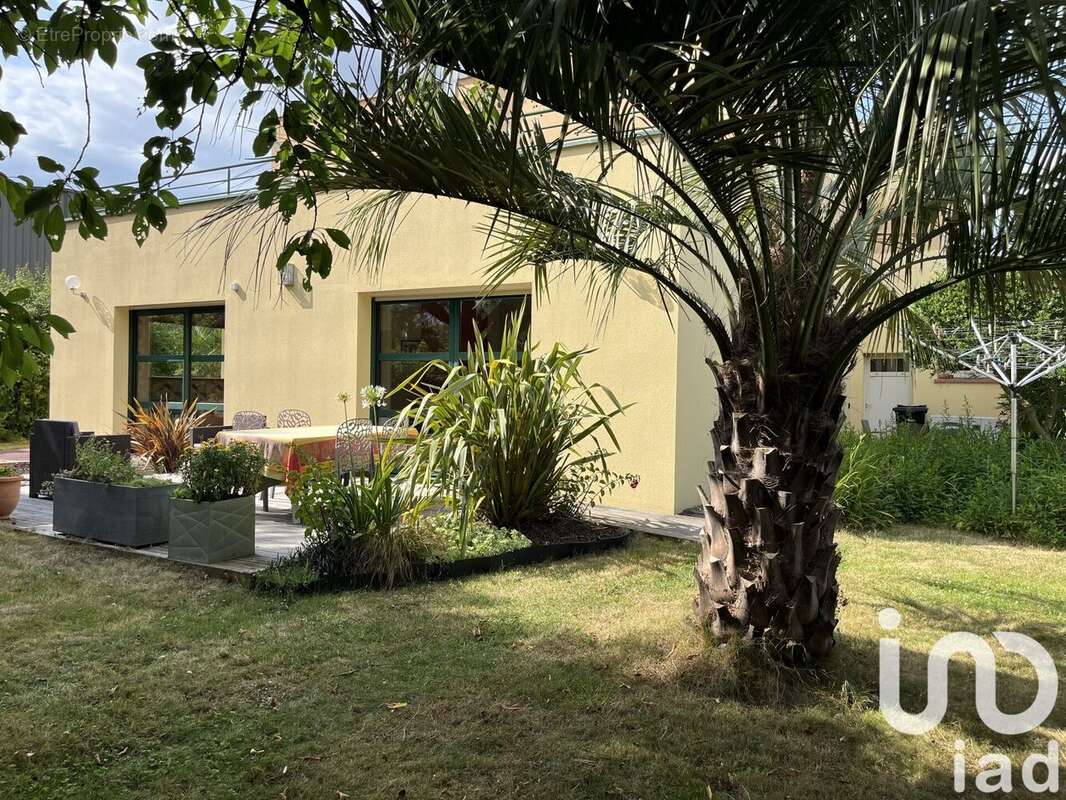 Photo 3 - Maison à LA CHAPELLE-DES-FOUGERETZ