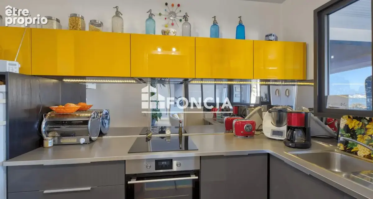 T3 vue mer avec balcon filant, piscine et garage - photo 4