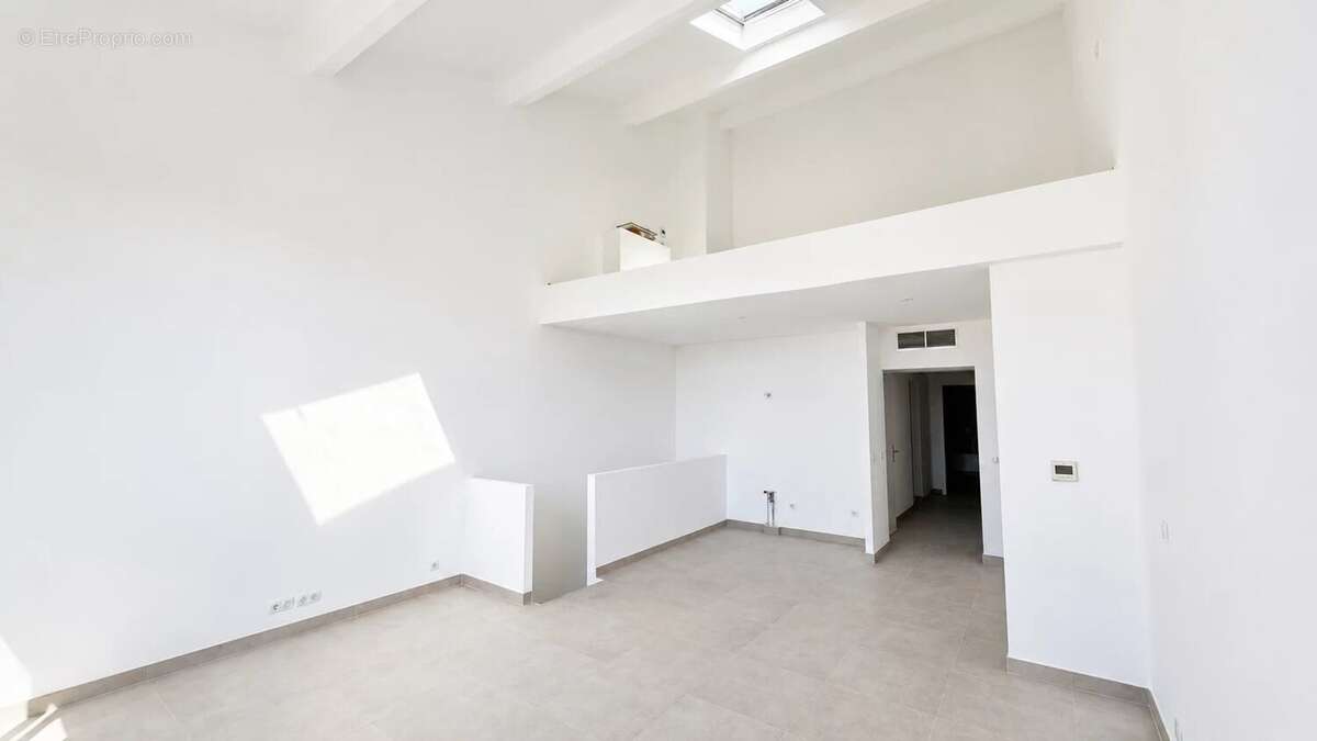 DUPLEX 110 m² renovée centre ville - photo 5