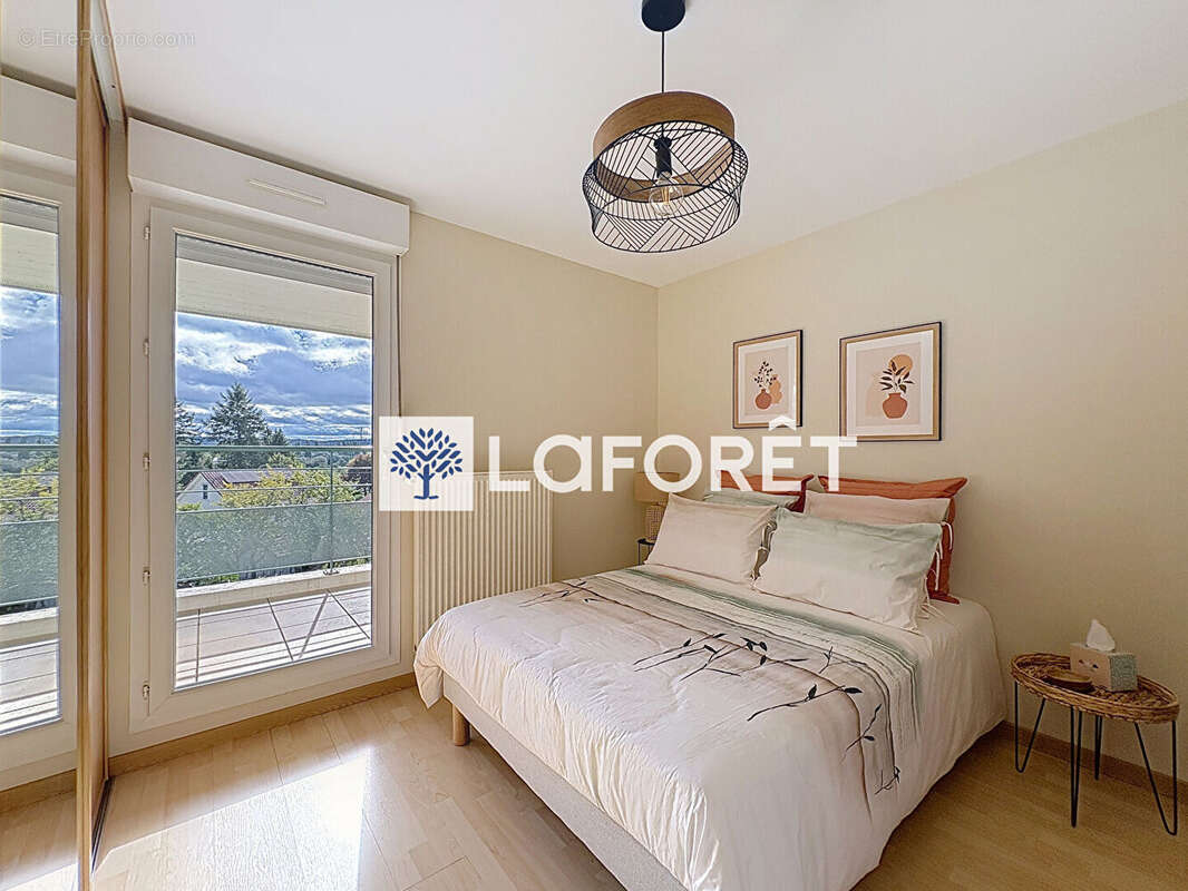 Appartement à VIEUX-CHARMONT