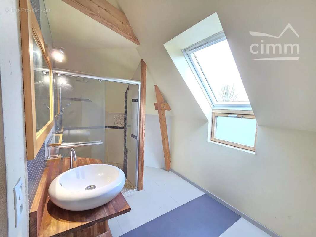 Maison T5 ossature bois de 177 m² habitable et 215 m² au sol sur 8000 m² de terrain clos à Héric - photo 8