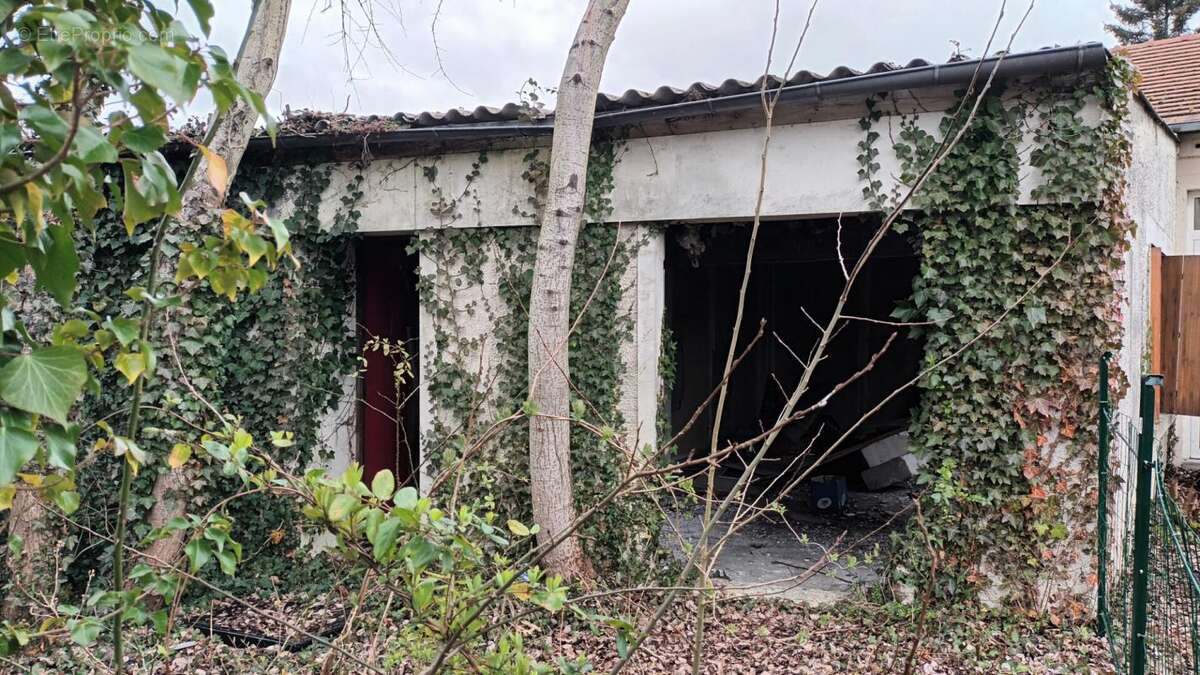 Terrain à NEUILLY-EN-THELLE