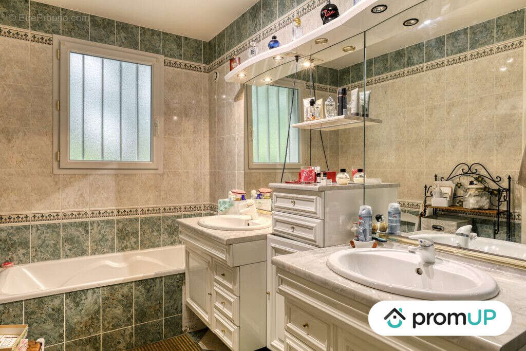 Maison à ETIVAL-LES-LE-MANS