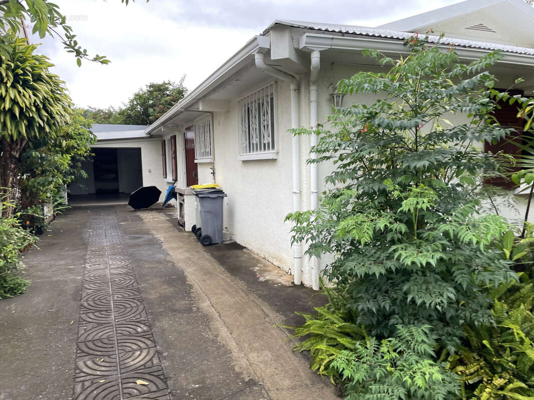 Villa F5 de 129 m2 avec piscine sur Rivière des Pluies - photo 9
