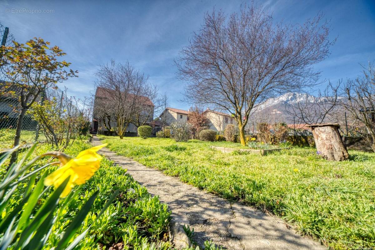 Maison à ECHIROLLES