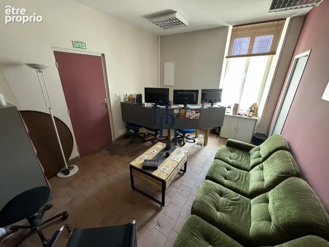 Vente local professionnel ou appartement en  rez-de-chaussée Saint Affrique - photo 4