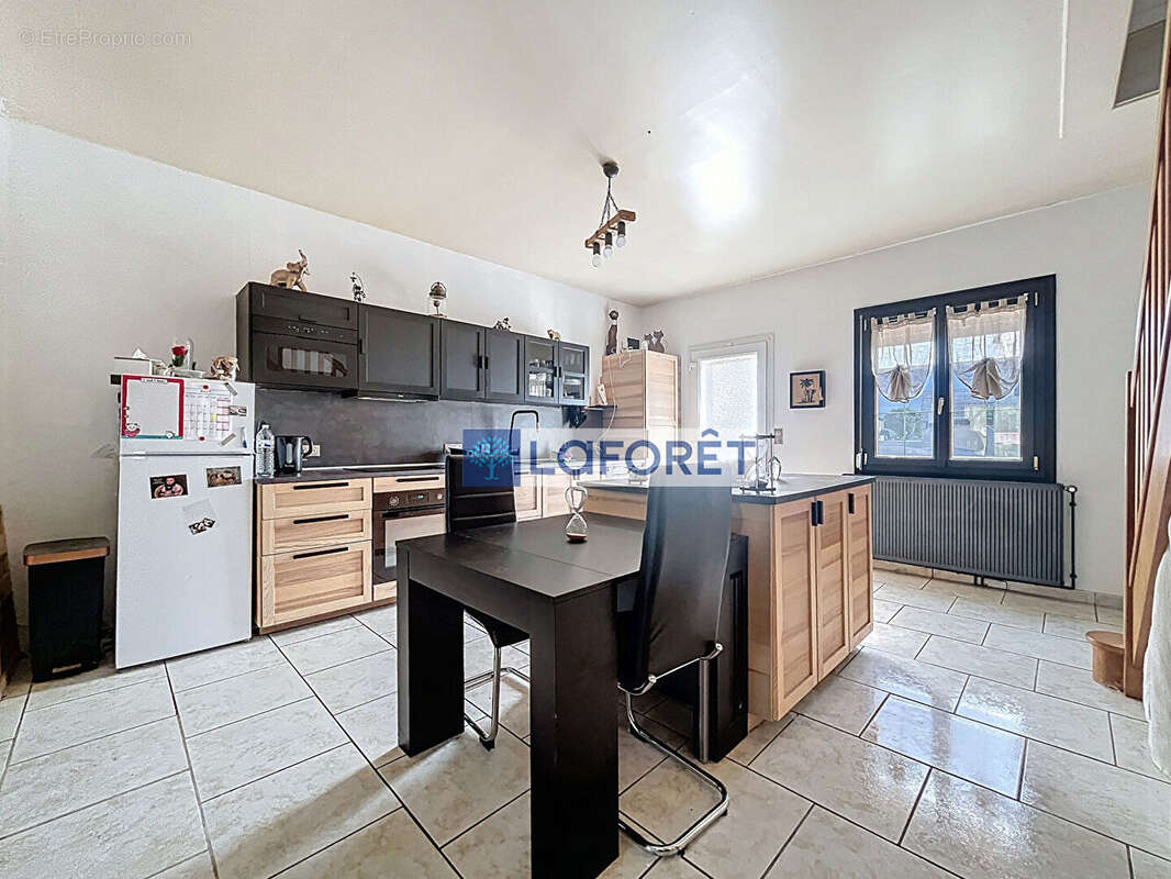 Maison à CHAMOUILLEY