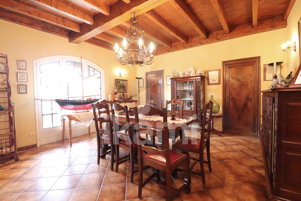 Maison à SALAISE-SUR-SANNE