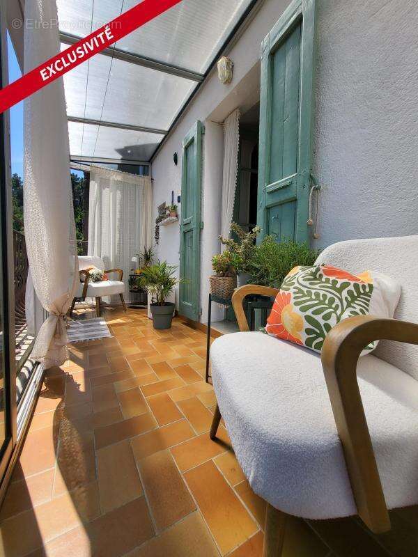 Maison de village offrant  une vue dégagée, 3 chambres, un balcon et un terrain non attenant de 1050 m2 - photo 5