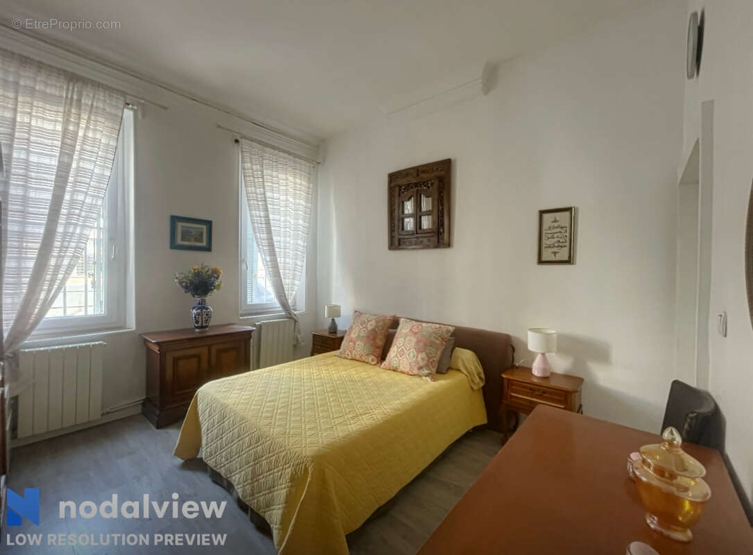 Appartement à MARSEILLE-3E