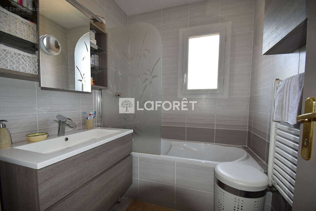 Maison à MONTAUROUX