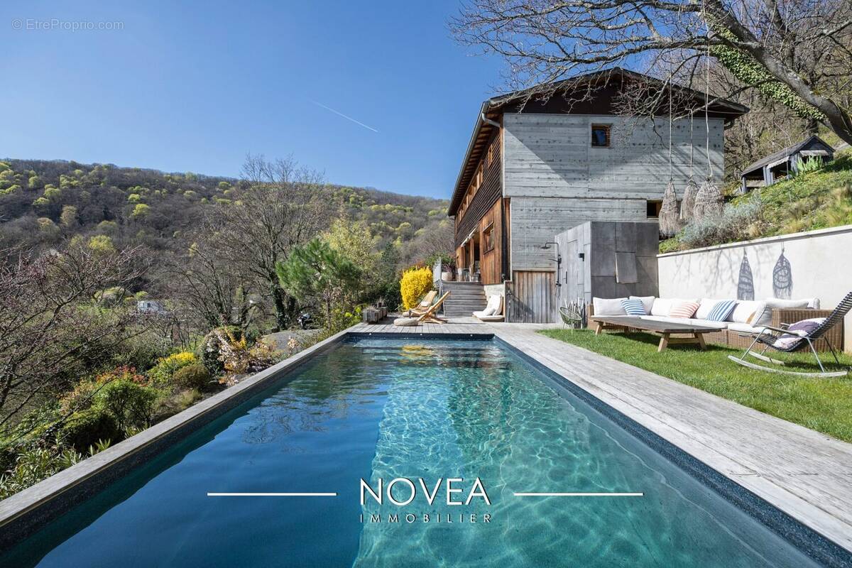 Maison à COUZON-AU-MONT-D'OR