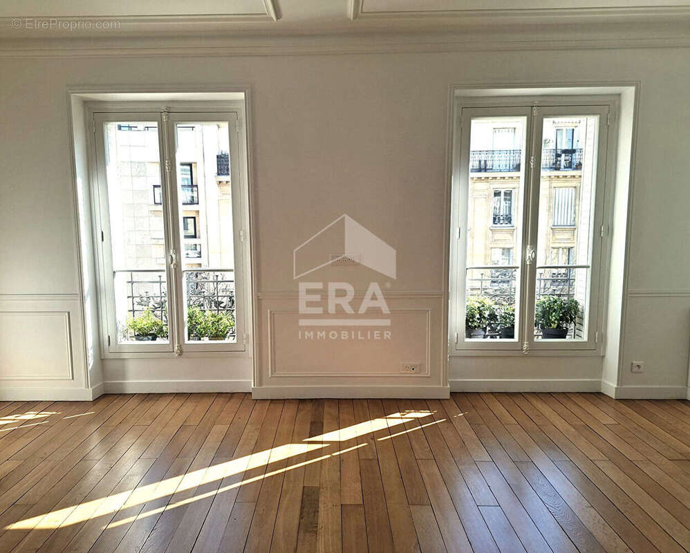 Appartement à PARIS-12E