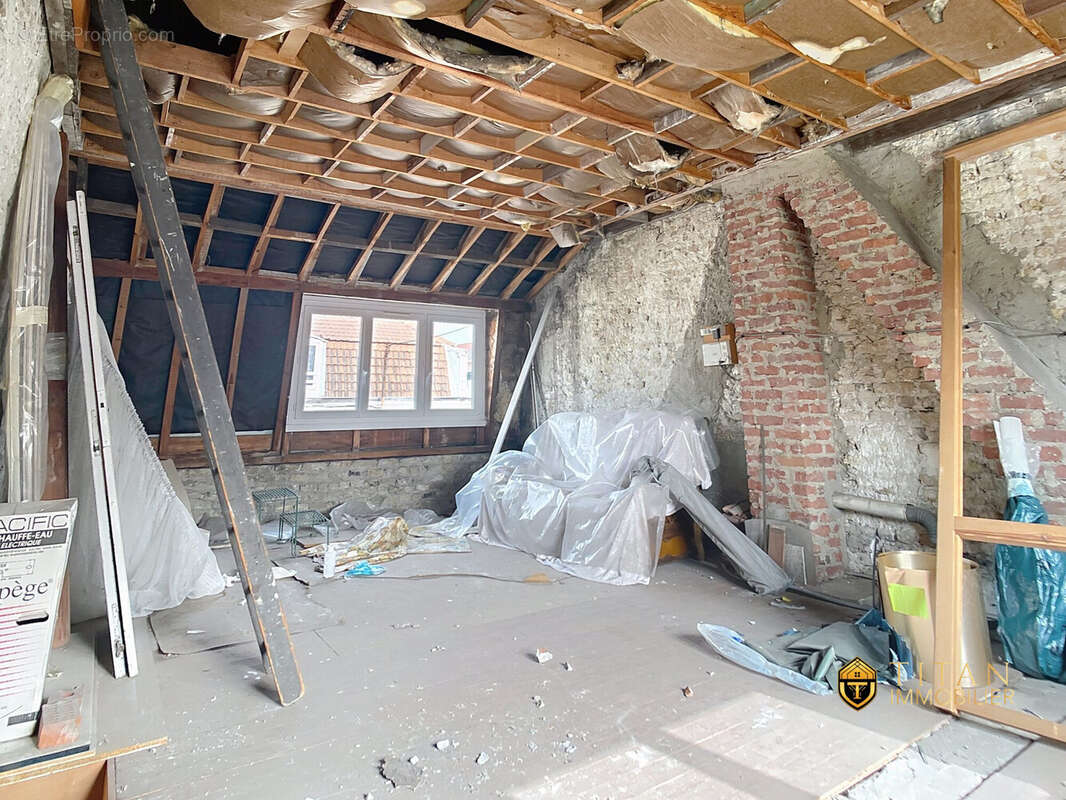  Garage de 67 m² transformable en maison avec jardin à Dunkerque (59430) - Maison à FORT-MARDYCK