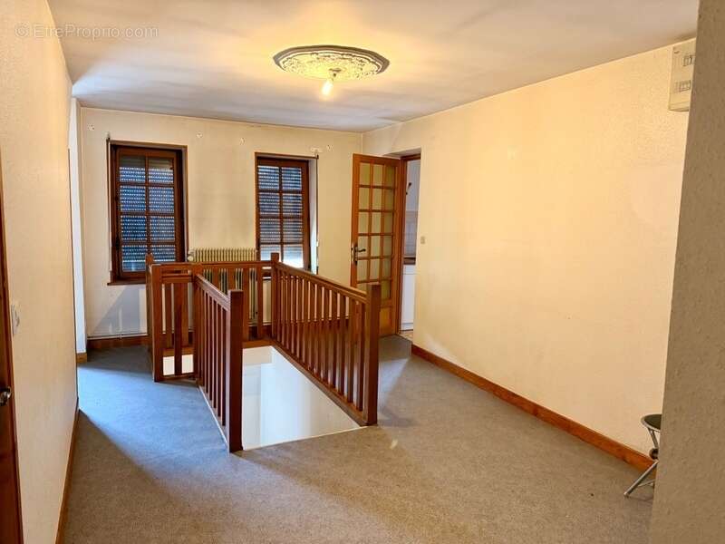 Appartement à WASSY