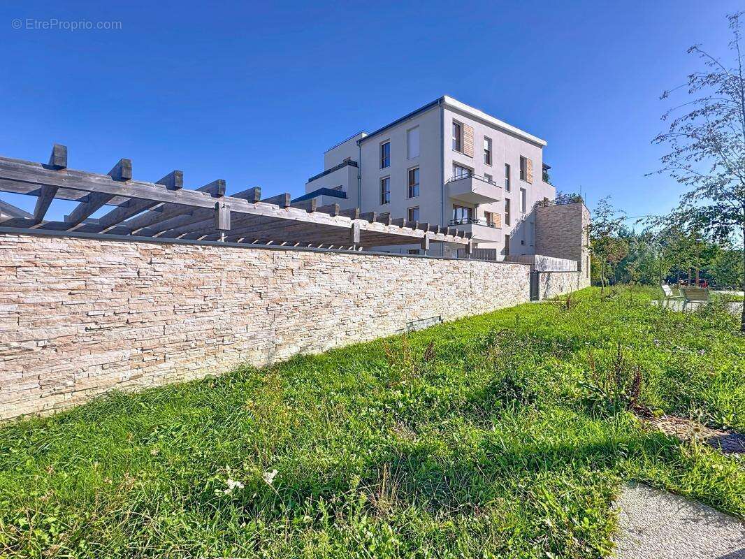 Appartement à BOIS-D'ARCY