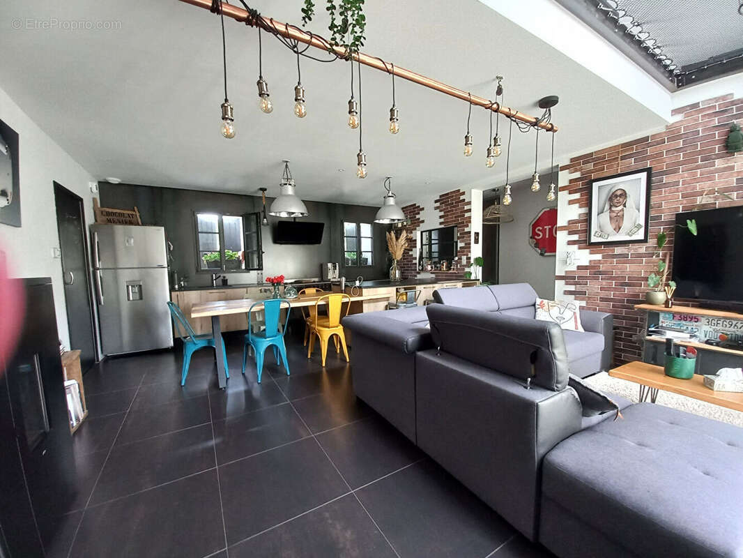 Maison contemporaine de 2019 - Volumes, confort et prestations de qualité - photo 5