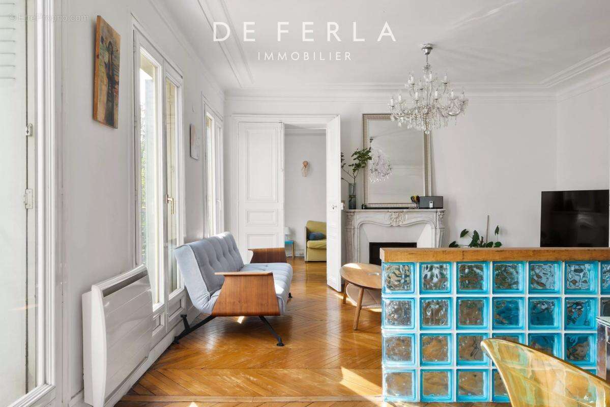 Appartement à PARIS-10E