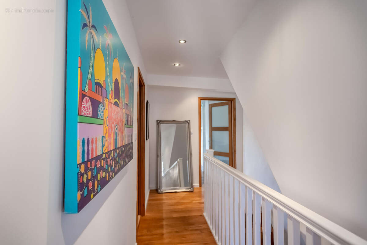 Maison à BEAUVILLE