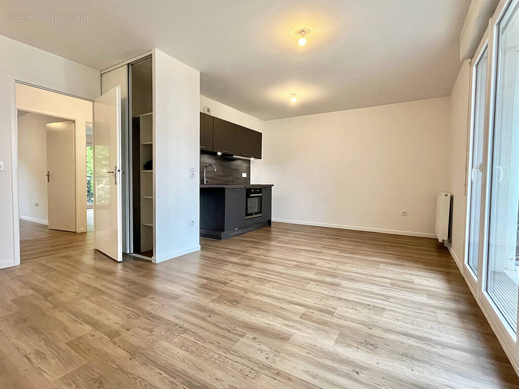 Appartement à JOUY-LE-MOUTIER
