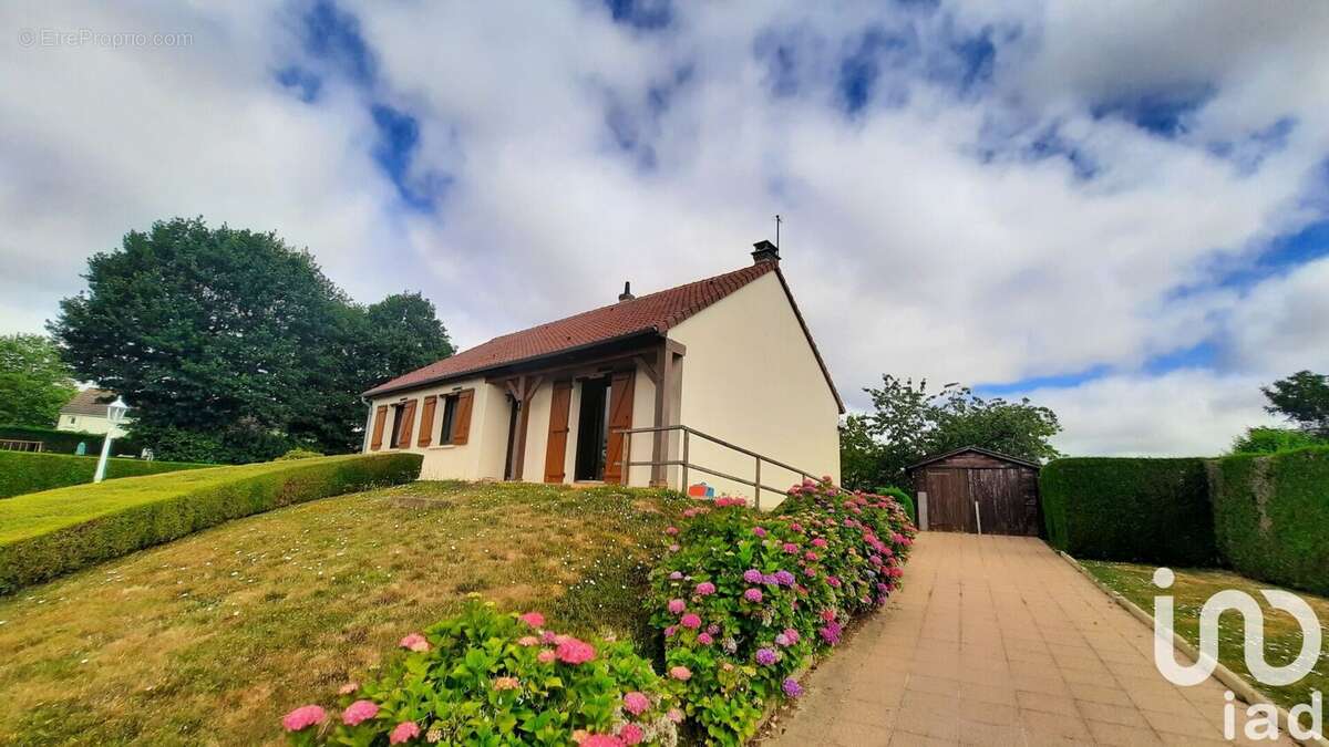 Photo 2 - Maison à THIRON-GARDAIS