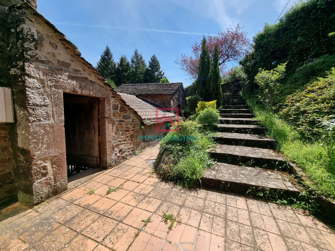 Maison à SAINT-AFFRIQUE