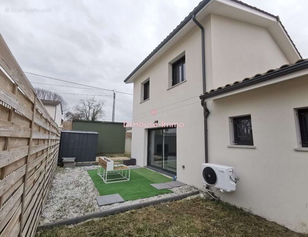 Maison à POMPIGNAC