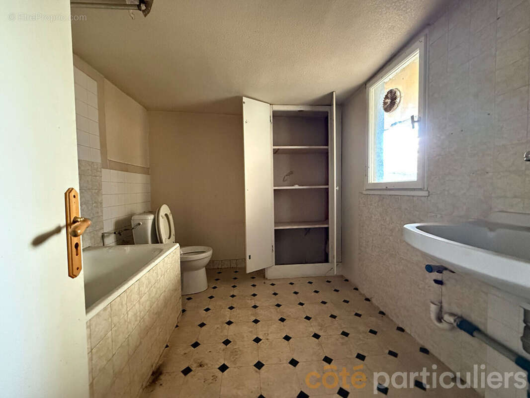 Appartement à SAINT-AMAND-MONTROND