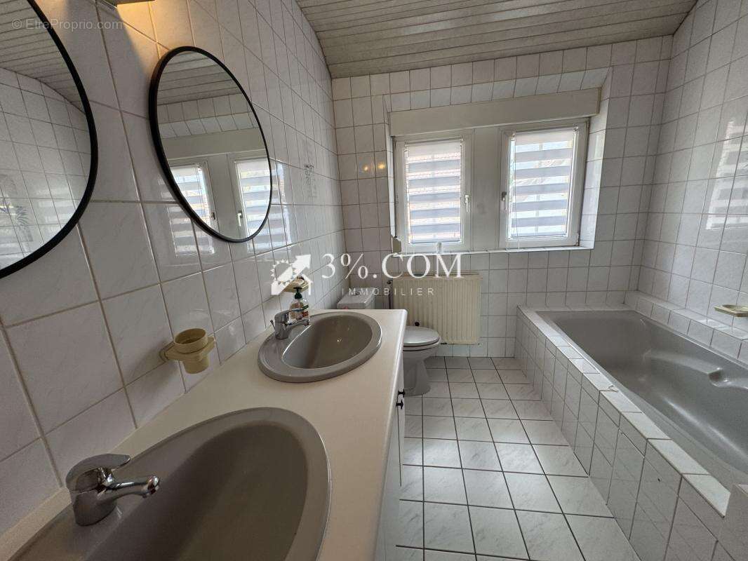 3%COM Jolie maison avec 5 chambres et une grange au centre d - photo 13