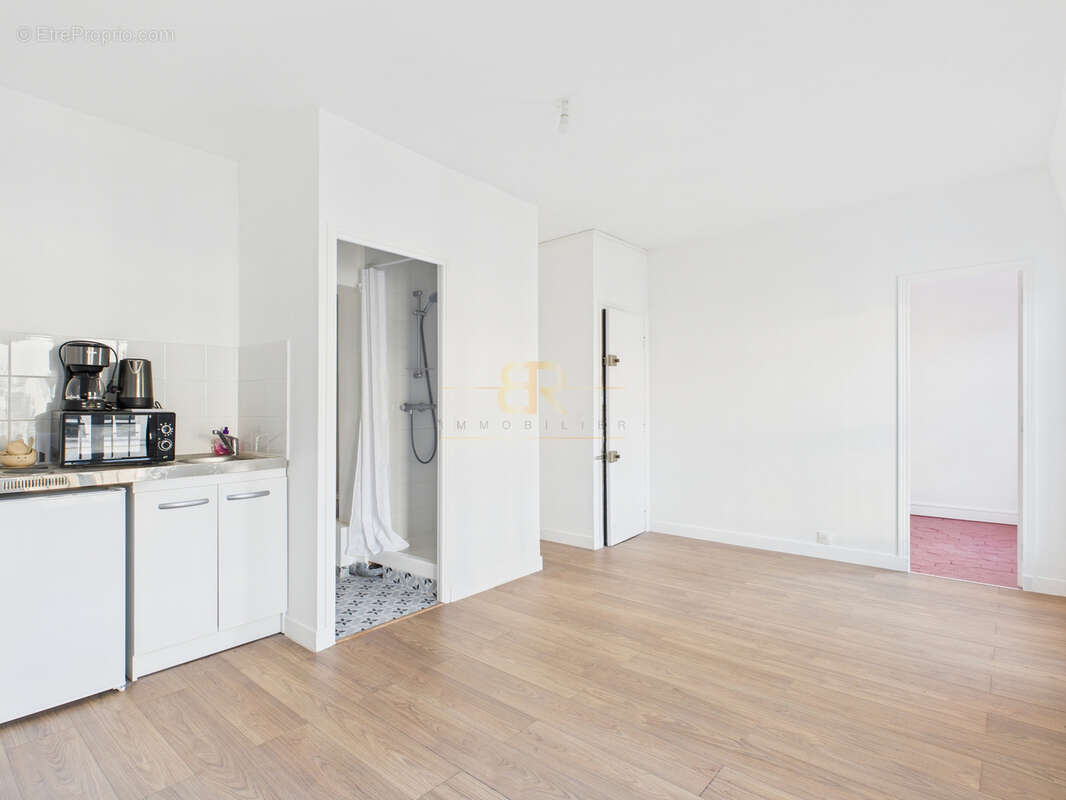 Appartement à PARIS-3E