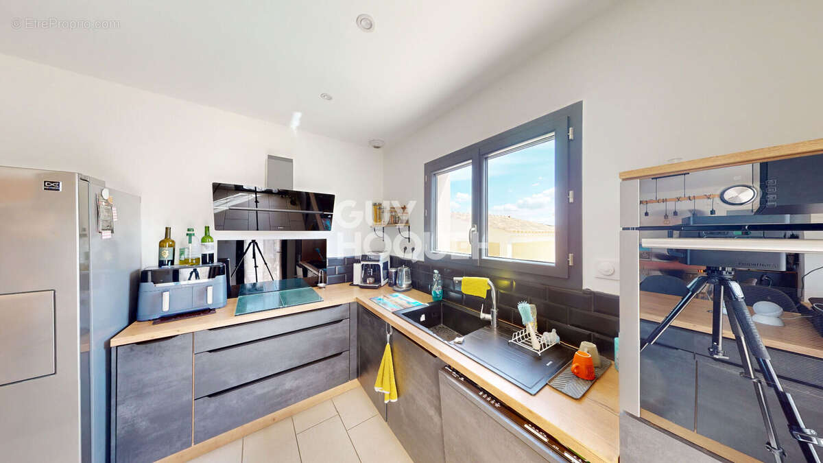 Maison de 2022 de 6 pièces de 123 m² à vendre à Laudun-l'Ardoise avec piscine et garage - photo 5