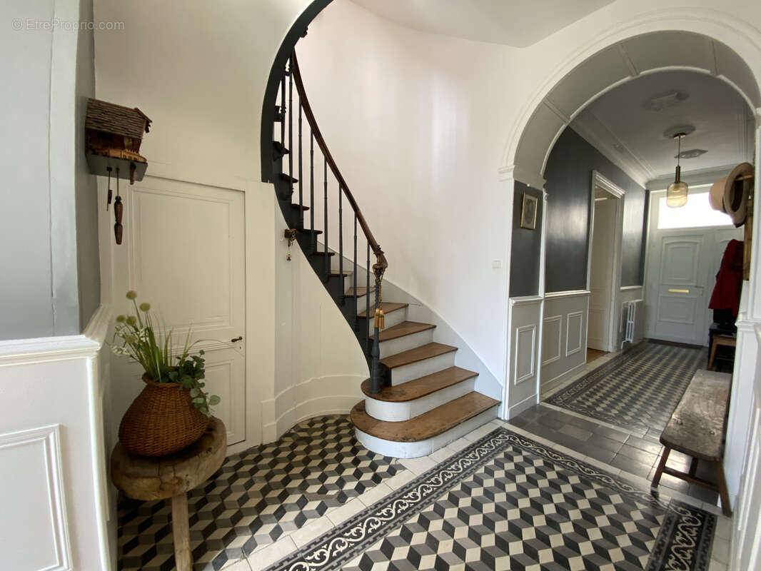 Maison à CHATEAUNEUF-SUR-CHARENTE