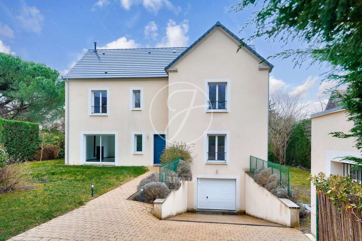 Maison à CROISSY-SUR-SEINE