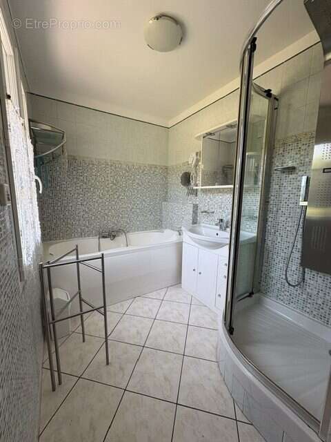 Maison 148 m² à Saint-Quentin-En-Tourmont  - photo 7