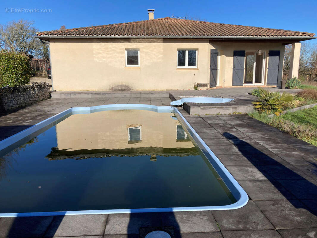 piscine est - Maison à LALBENQUE