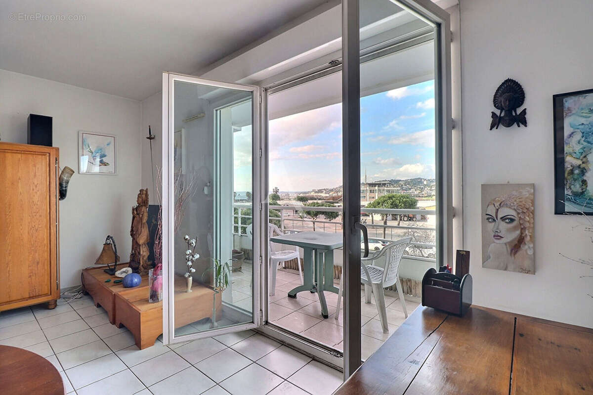 Appartement à MARSEILLE-8E