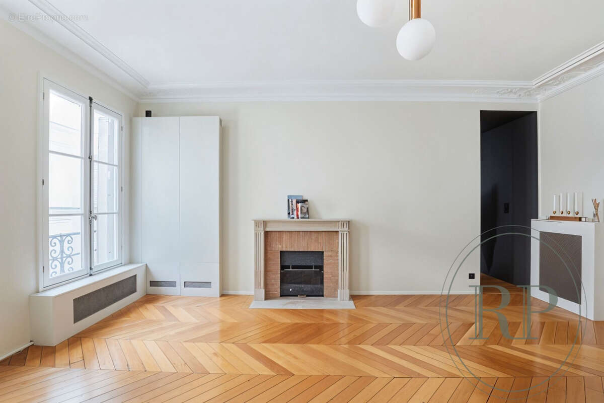 Appartement à PARIS-6E