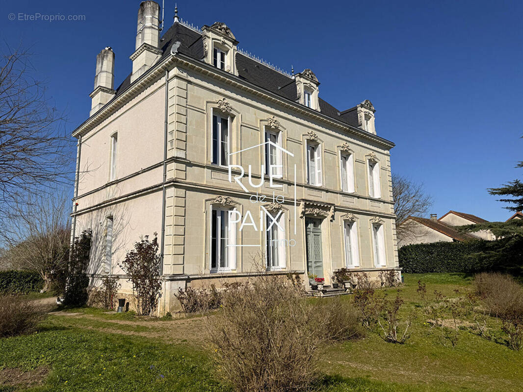 Maison à CHATELLERAULT