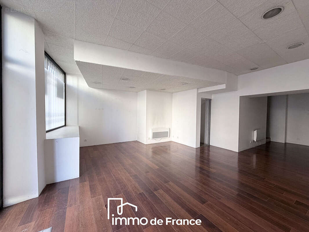Local commercial Rodez 55 m2 - photo 2
