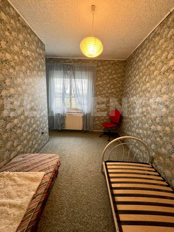 image00008 - Maison à REYNIES