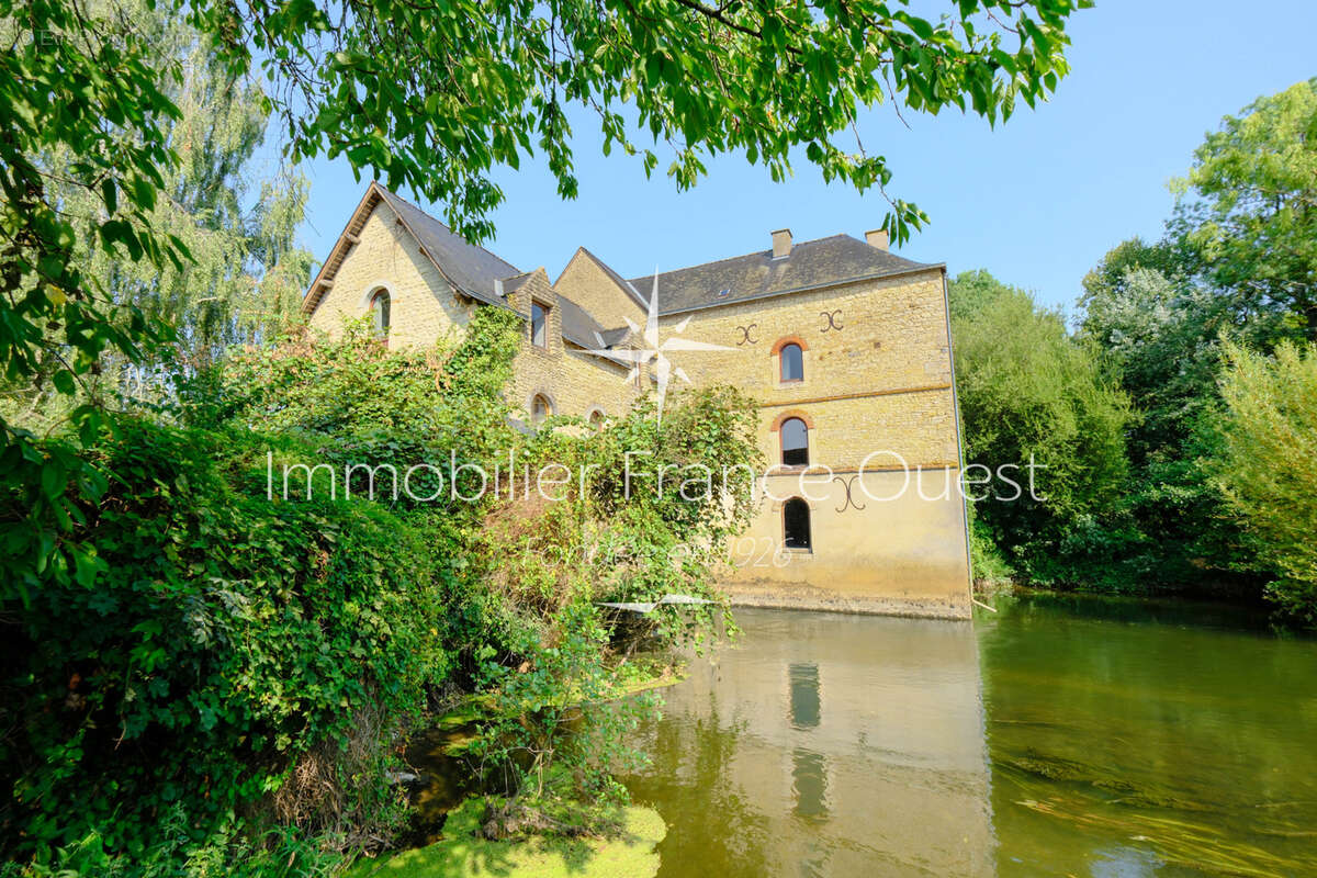 Maison à NOYEN-SUR-SARTHE