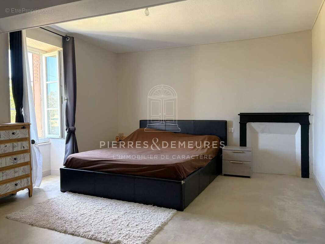 Fermette et ses 1400 m² de dépendances sur 5 hectares - photo 5