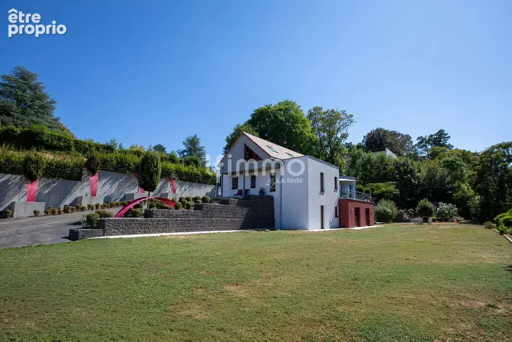 Maison d'exception et son vaste jardin arboré - photo 2