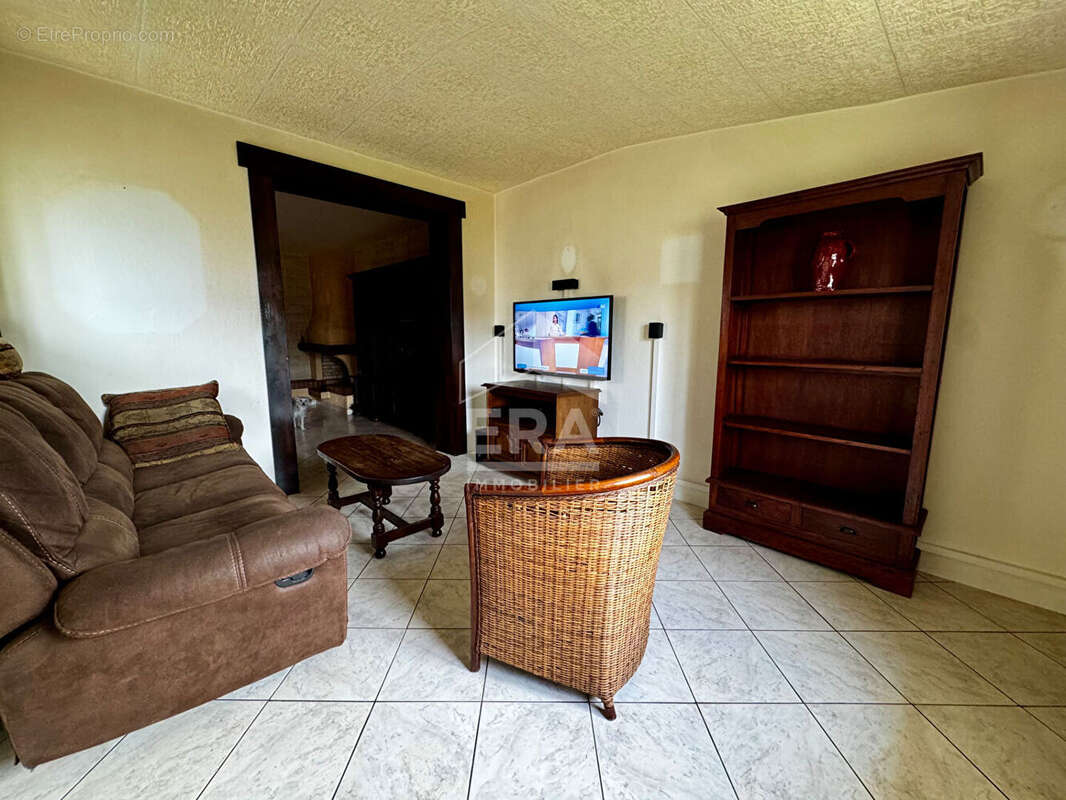 Maison à COMBS-LA-VILLE