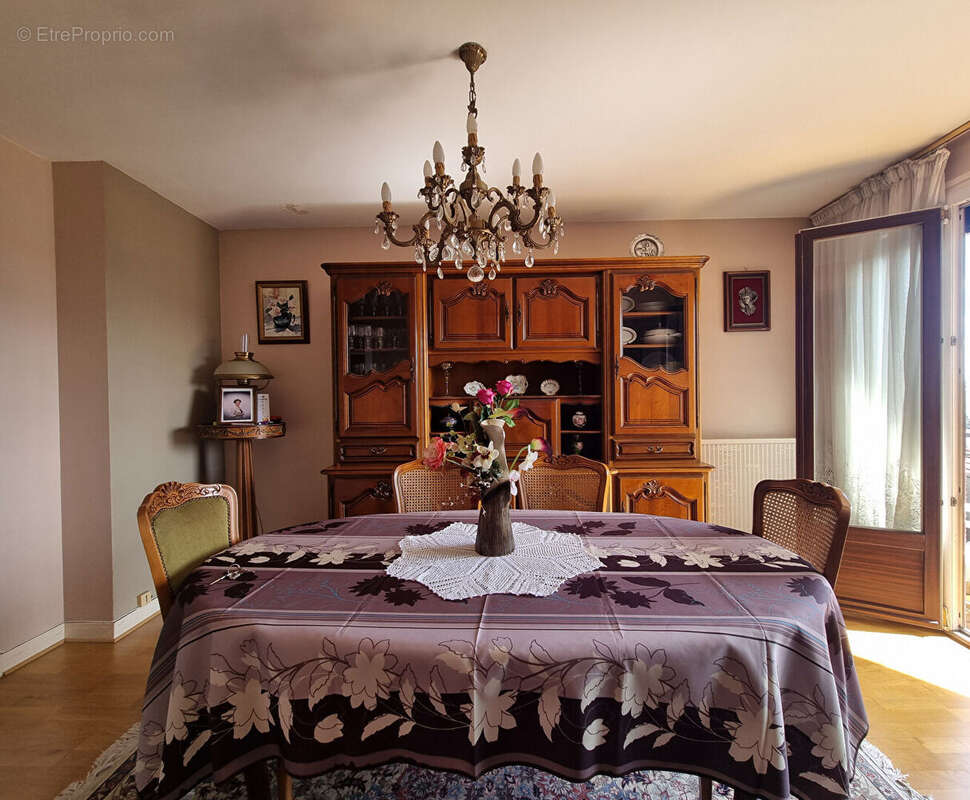 Appartement à FONTENAY-SOUS-BOIS