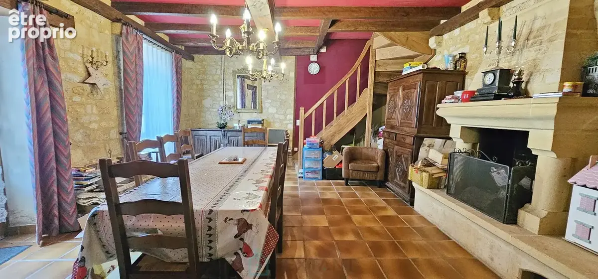 Dans la Bastide de Domme maison de 142 m² - photo 4