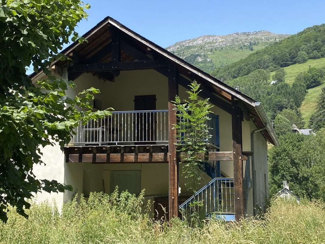 Maison à CAMPAN
